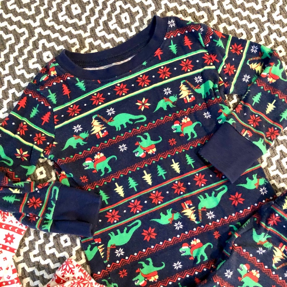 Old Navy Christmas Dinosaur Dino Pajamas 18-24 months Matching Family Pajamas